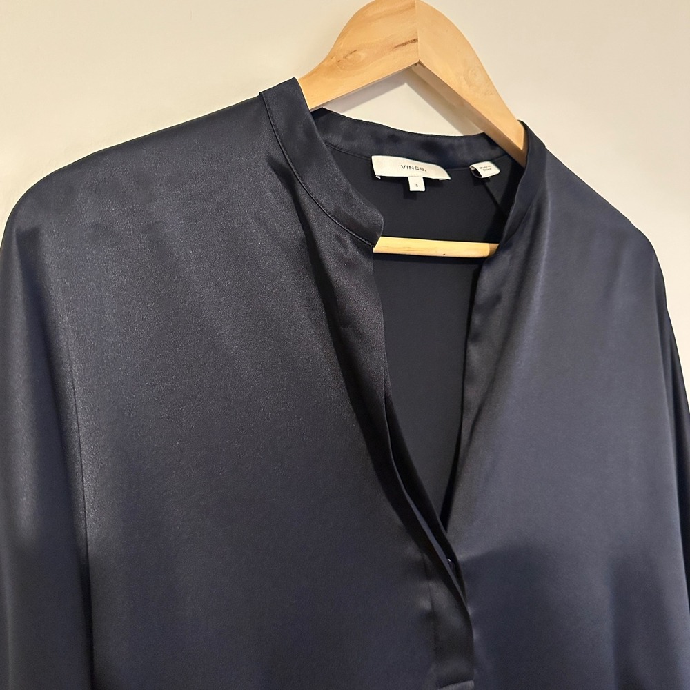 VINCE Silk Long Sleeve Popover Blouse Women S Navy Blue Luxury Tunic Oversized - Picture 4 of 11